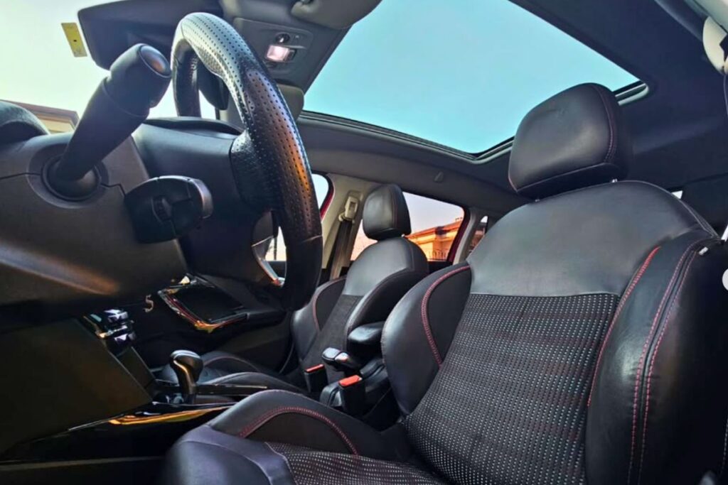 peugeot 2008 intérieur